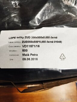 Plastové tašky černé 500ks - 3