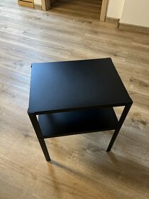 Černý noční stolek - 3