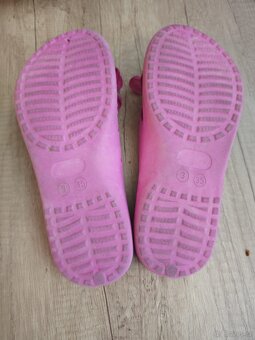 Krásné žabky vel.35, stélka 22cm. - 3