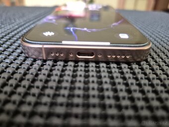 iPhone 16 Pro 128GB pouštní titan - 3