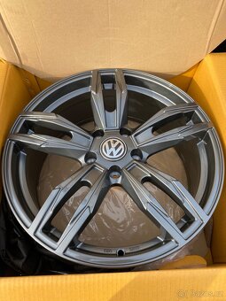 Nové ALU pro VW T5 / T5,1 / T6 / T6,1 5x120 19” - 3