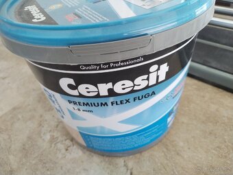 Ceresit - CE 40 BAHAMA - elastická spárovací hmota 5 kg
- 3