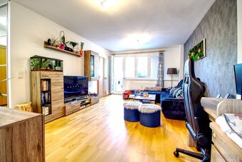 Prodej bytu 2+1, 63 m² balkón s balkónem, Hradec Králové. - 3