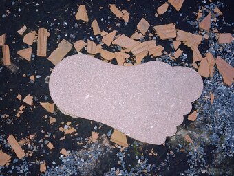 Dlazba betonove patky, nohy - 3