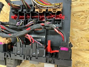 ŘÍDICÍ JEDNOTKA PALUBNÍ SÍTĚ 3C0937049L - 3