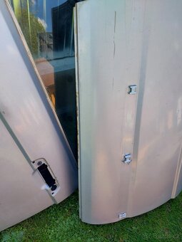 BMW e32 plechařina - 3