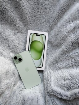 iPhone 15, 256GB, Green - 3
