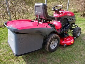 Zahradní traktor Castel garden XHX 240 - 3