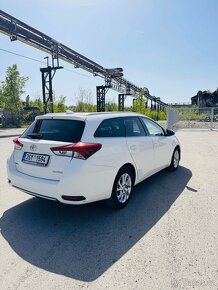 Toyota  Auris 1.6 r.v. 2016 - 3