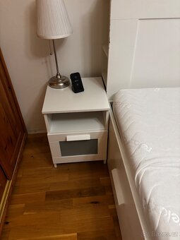 Prodám postel a dva noční stolky - 3
