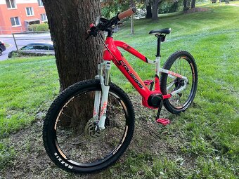 Crussis E-guera 7.6 - 3