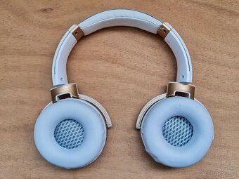 Bluetooth sluchátka Carneo S7, FM tuner, MP3 přehrávač - 3