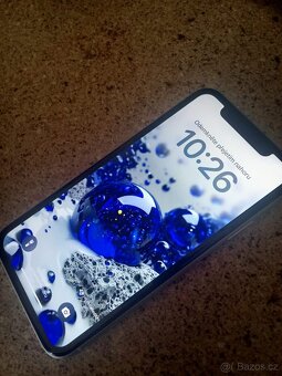 iPhone xr bíli 64GB - 3