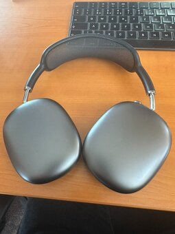 Apple AirPods Max Vesmírně šedá (1st gen.) - 3
