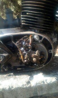Prodám motor Jawa 250 pulbubnova 353. - 3