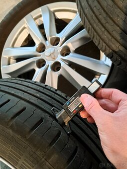 215/60/17 letní pneu na alu mitsubishi - 3