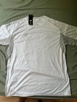 Fotbalový dres Real Madrid L - 3