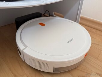 Xiaomi Robot Vacuum E5 (White) EU - robotický vysavač s mope - 3