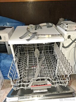 Myčka Bosch 60 cm - 3