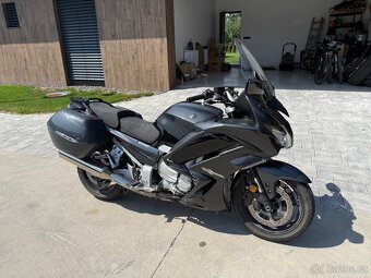 Yamaha FJR 1300 - 3