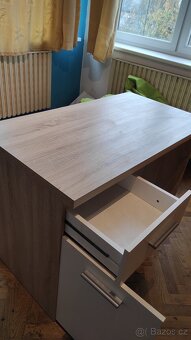 Psací stůl 110×60×75 cm – lehce opotřebovaný - 3