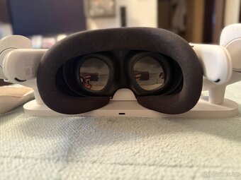 Meta Quest 3 512GB + nabíjecí podložka - 3