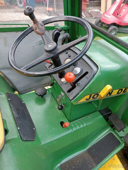 Prodám-traktor JOHN DEERE 400 Hydro - 3