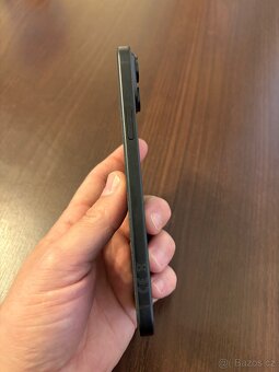 Apple iPhone 15 Plus - 3
