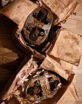 Originální nové hlavy z vojenského depozitu Dněpr Ural K750 - 3