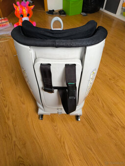 Britax Römer Trifix 9-18kg s isofixem - 3