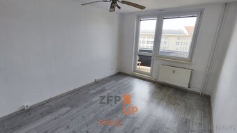 Pronájem bytu 1+1 o rozloze 32 m2 + balkon + Garáž, ulice Za - 3