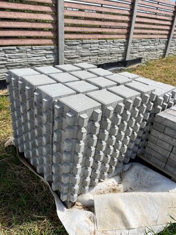 Zatravňovací dlažba - 3