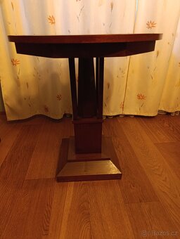 Prodám zajímavý secesní stolek - 3