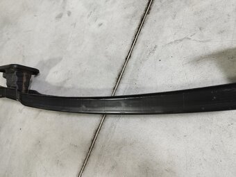 BMW - zadní výztuha - 3