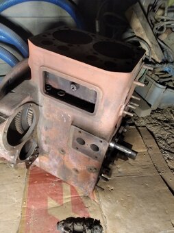 Prodám umytý čistý blok motoru na ZETOR25 - 3