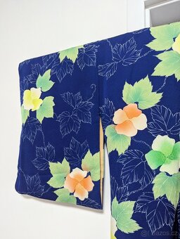 Modré dámské kimono s květinami - 3