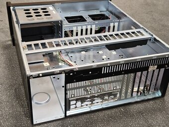 Prumyslovy case ATX - 3