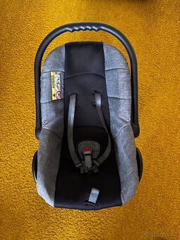 Dětská autosedačka a vajíčka - 3