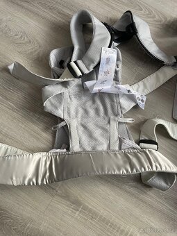 Babybjorn ergonomické nosítko one silver 3D Mesh - 3