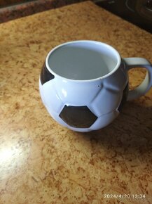 Různé sklenicky, hrnecky - 3