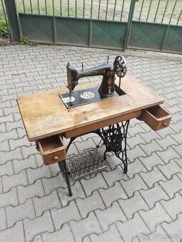 Starý šicí stroj singer - 3