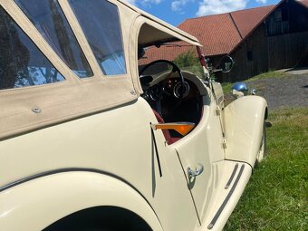 1950 Singer Nine Roadster- 1938 Singer Bantam Saloon 4 door - 3