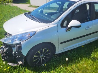 Prodám havarovaný Peugeot 207 - 3