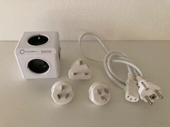 Cestovní adaptér PowerCube ReWirable USB - 3