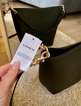 Černá kabelka Coach typ bucket - 3