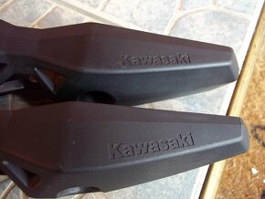 Kawasaki Z1000SX originál kryty padacích protektorů - 3