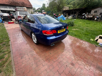 BMW 325i E92 M paket kůže, xenony, r.v. 2009 - 3