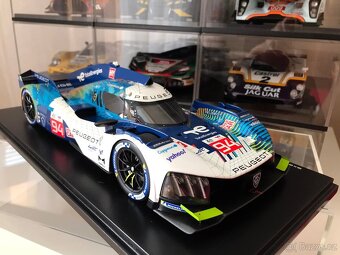Modely aut 1:18 - 3
