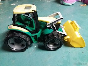 Traktor se lžící Lena - 3
