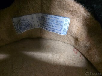 Elektricky vyhřívané pantofle z NDR (VEB Elektrogerätebau Fr - 3